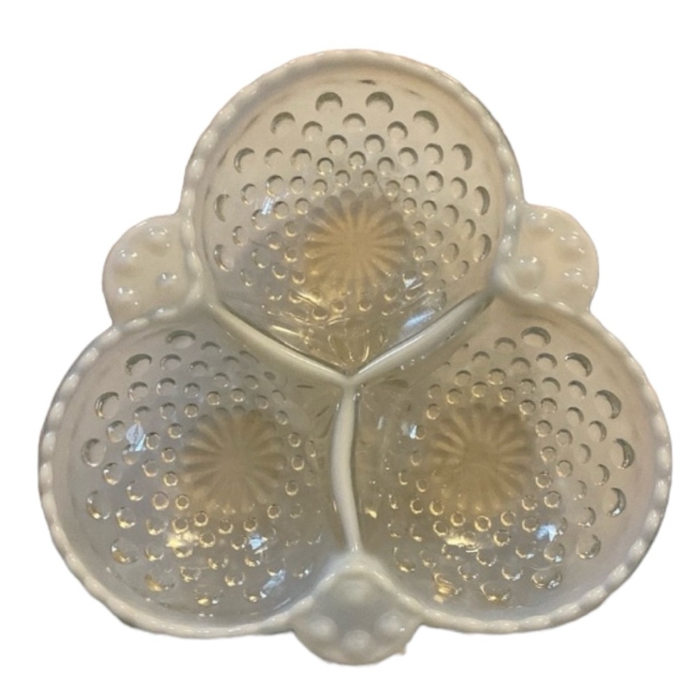🔴Vintage Anchor Hocking Moonstone Hobnail 6 1/2" Candy Dish Opalescent - Picture 1 of 16